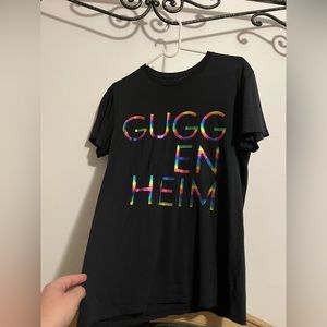 Guggenheim Museum New York holographic rainbow black short sleeve tshirt